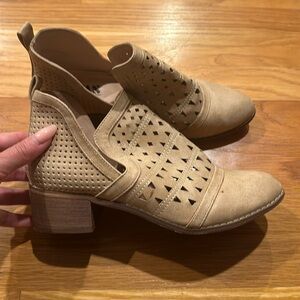 AMS 7 Vickie Bootie beige  Ankle Slip On Laser Cut Perforated Boho Cottage Vegan